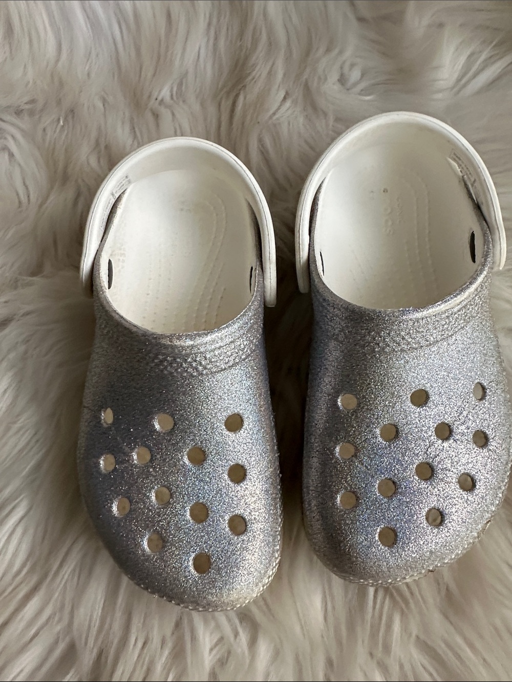 CROCS Kids Silver Glitter Classic Clog with White Strap - Picture 6 of 8